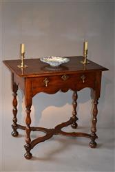 A small Queen Anne oak side table.