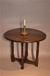 A very unusual oak coaching table. 